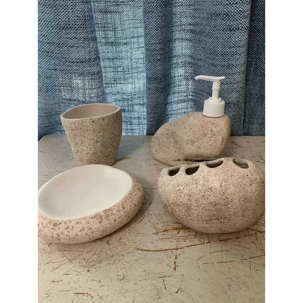 Handcrafted 4 Piece Bathroom Set - Picture 5 of 8